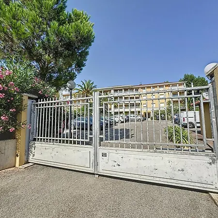 Appartamento 3 Pieces Paisible Parking Et Piscine