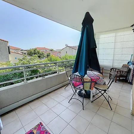 3 Pieces Paisible Parking Et Piscine Daire *