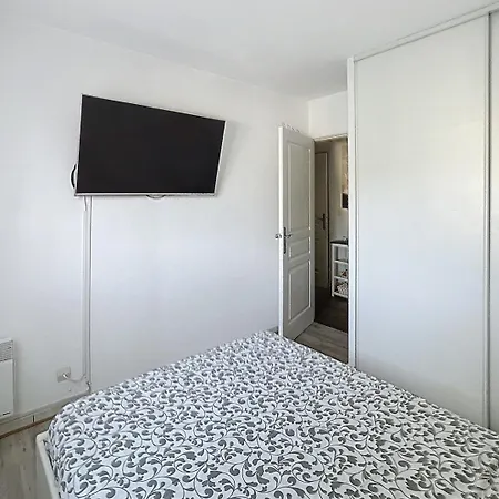 3 Pieces Paisible Parking Et Piscine Appartamento Cannes